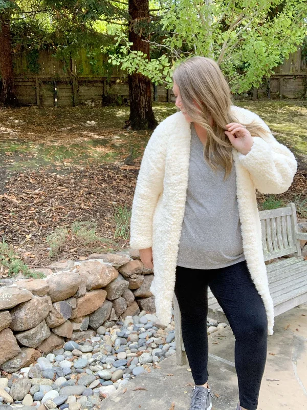 Knit Kit - The Lottie Cardigan Real Fur Shearling Chenille Real Fur Shearling Chenille Knit Kit - The Lottie Cardigan Real Fur Shearling Chenille Real Fur Shearling Chenille